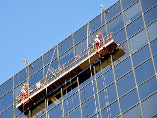 hanging scaffold nude